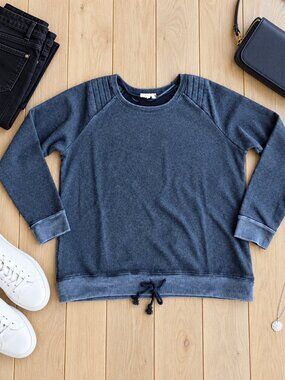 ✨NWT Hem & Thread Charcoal Gray Mineral Wash Quilted Shoulder Sweatshirt M/L✨
